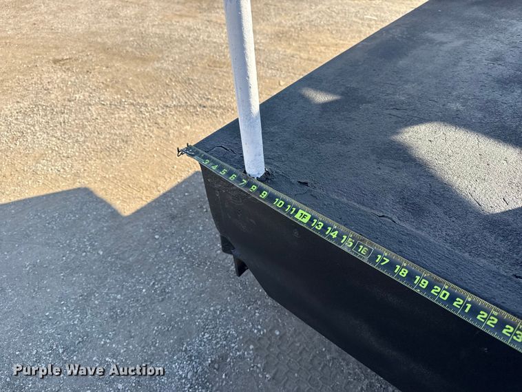 image for item EG1763 2011 Ford F450 Super Duty bucket truck