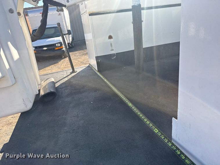 image for item EG1763 2011 Ford F450 Super Duty bucket truck