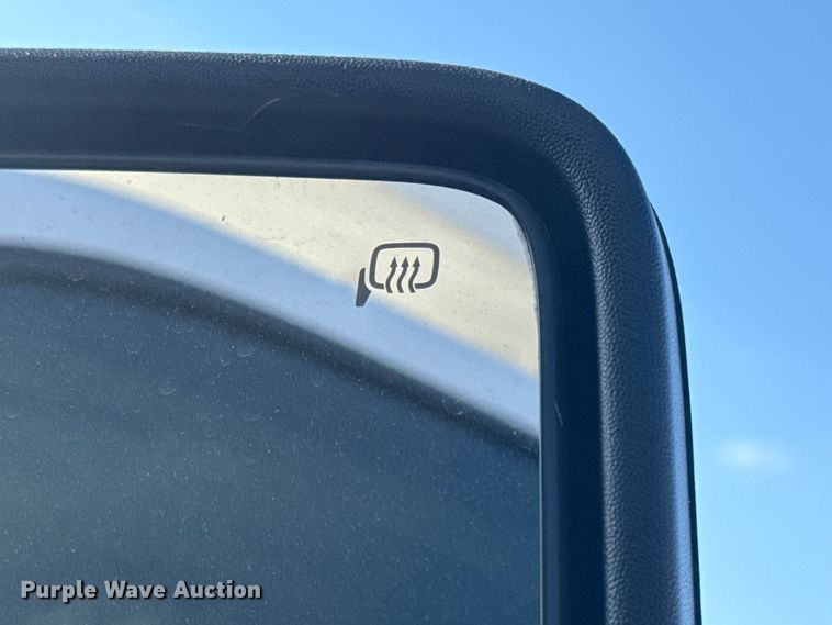 image for item EG1763 2011 Ford F450 Super Duty bucket truck