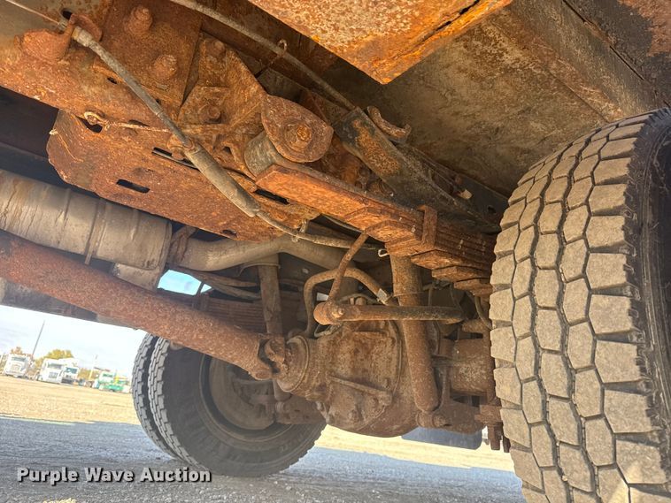 image for item EG1763 2011 Ford F450 Super Duty bucket truck