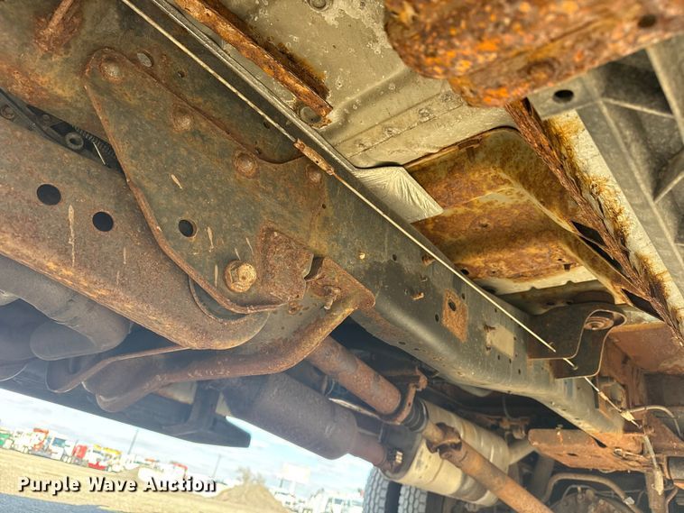 image for item EG1763 2011 Ford F450 Super Duty bucket truck