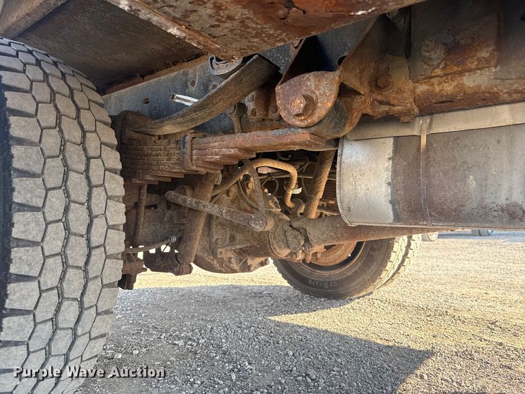 image for item EG1763 2011 Ford F450 Super Duty bucket truck