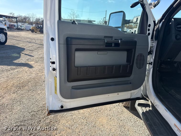 image for item EG1763 2011 Ford F450 Super Duty bucket truck