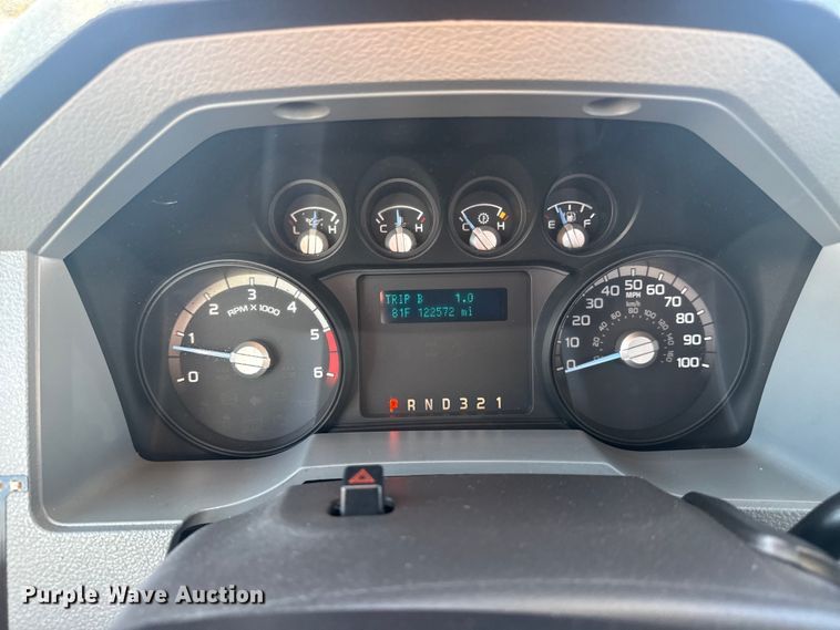 image for item EG1763 2011 Ford F450 Super Duty bucket truck