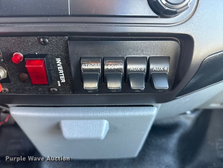 image for item EG1763 2011 Ford F450 Super Duty bucket truck