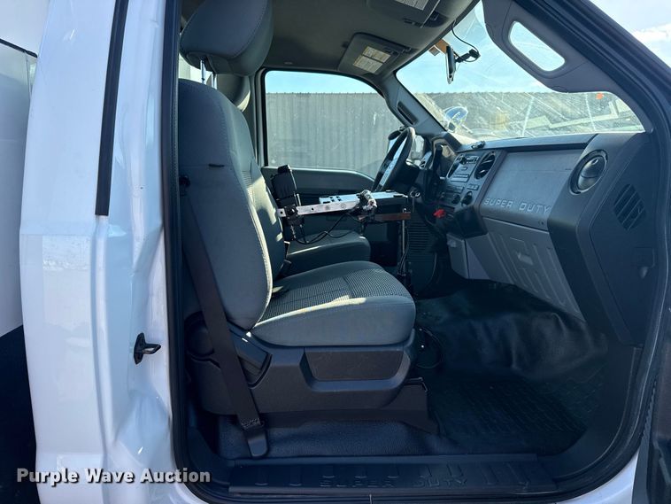 image for item EG1763 2011 Ford F450 Super Duty bucket truck