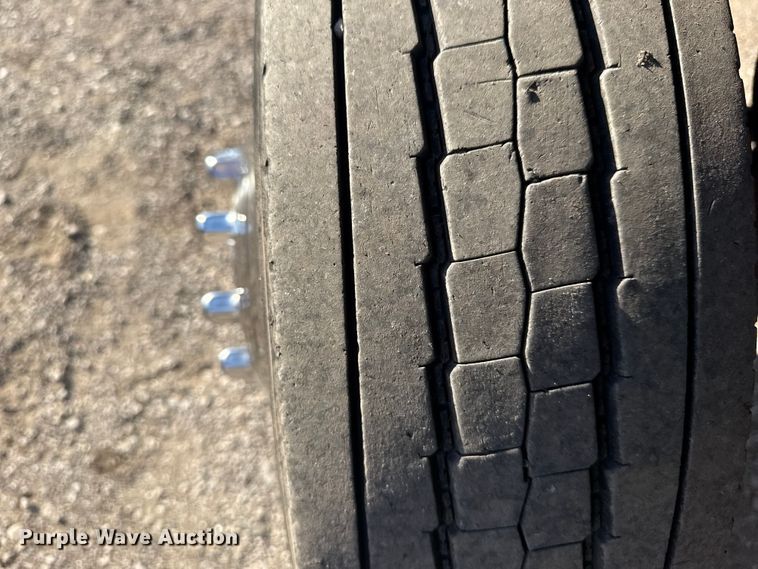 image for item EG1763 2011 Ford F450 Super Duty bucket truck