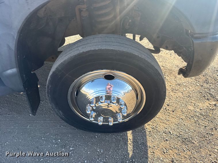 image for item EG1763 2011 Ford F450 Super Duty bucket truck