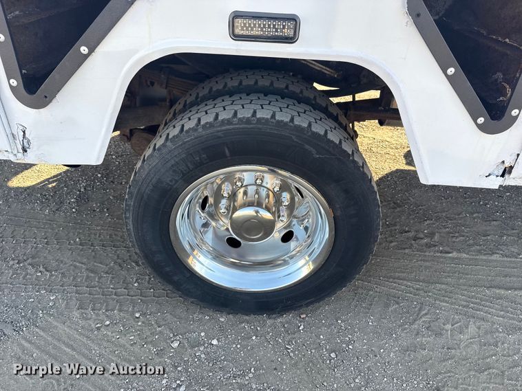 image for item EG1763 2011 Ford F450 Super Duty bucket truck