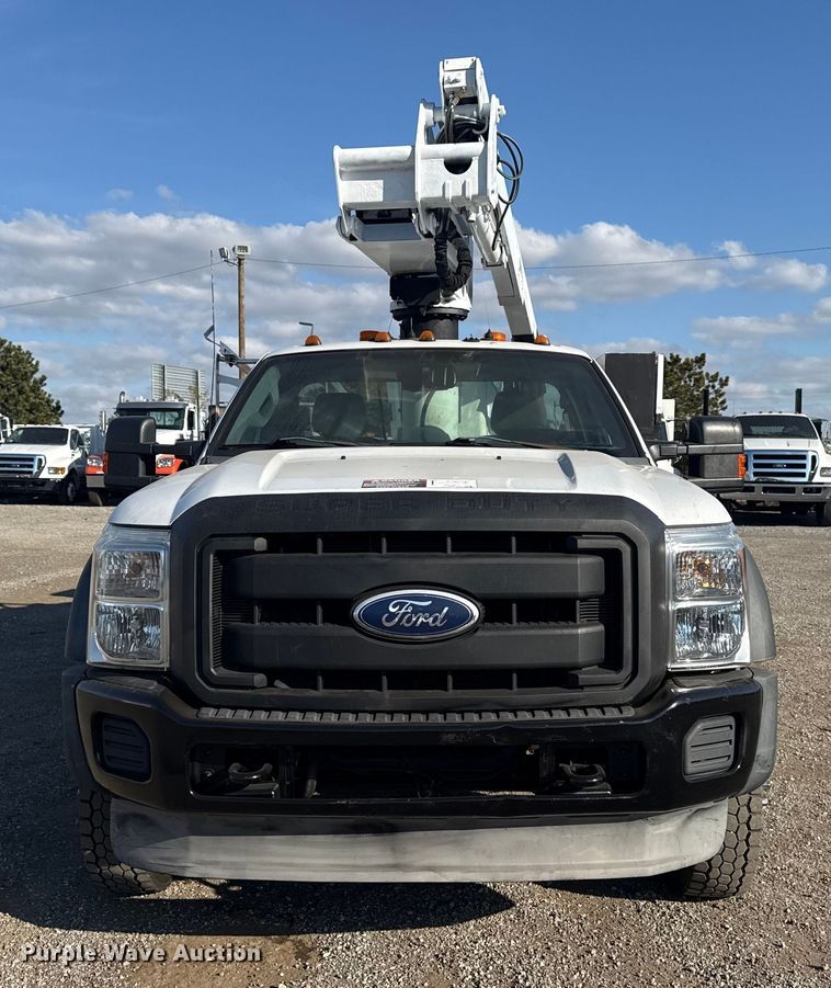 CAMIóN CON CANASTILLA 2011 FORD ALTEC