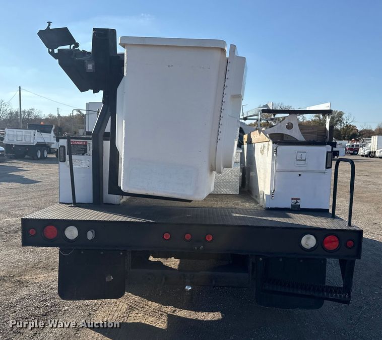 image for item EG1764 2011 Ford F450 Super Duty XL bucket truck