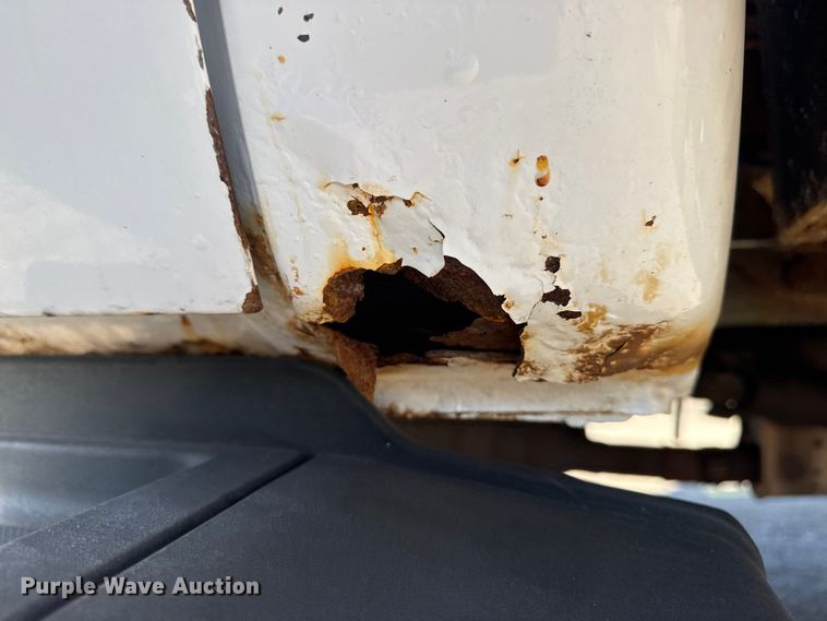 image for item EG1764 2011 Ford F450 Super Duty XL bucket truck