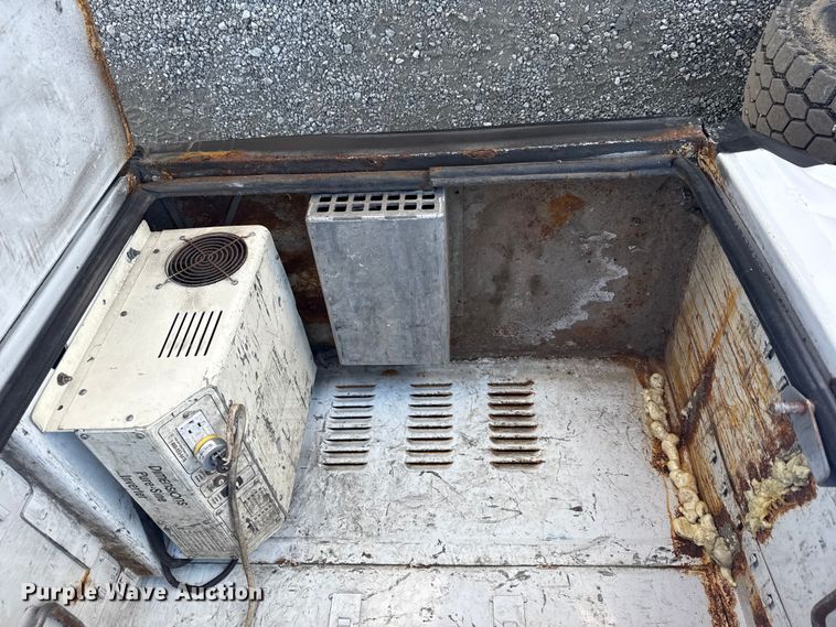 image for item EG1764 2011 Ford F450 Super Duty XL bucket truck