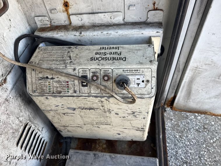 image for item EG1764 2011 Ford F450 Super Duty XL bucket truck