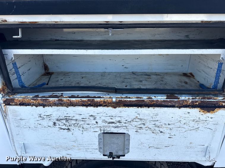 image for item EG1764 2011 Ford F450 Super Duty XL bucket truck