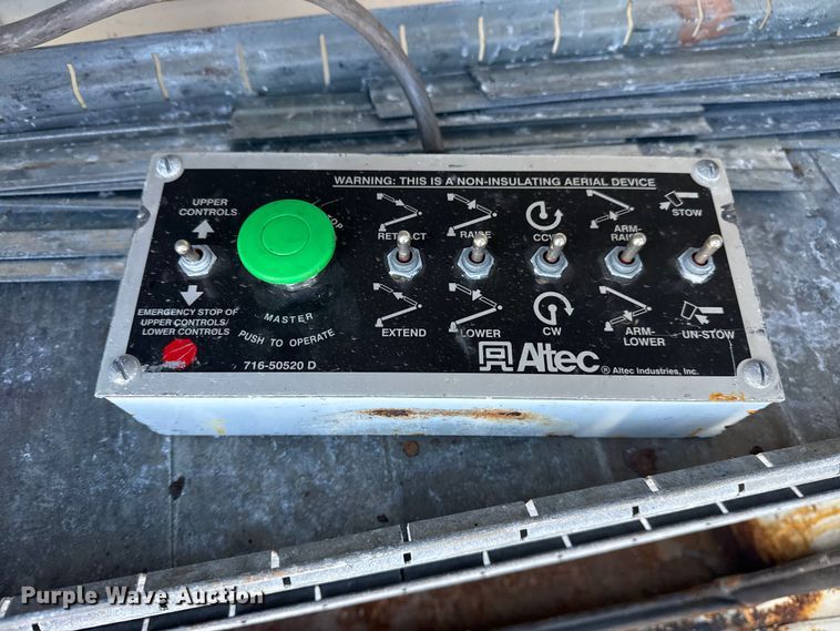 image for item EG1764 2011 Ford F450 Super Duty XL bucket truck