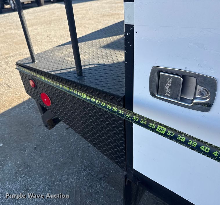 image for item EG1764 2011 Ford F450 Super Duty XL bucket truck