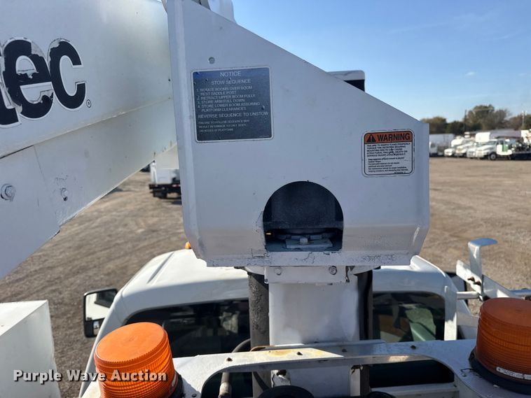 image for item EG1764 2011 Ford F450 Super Duty XL bucket truck