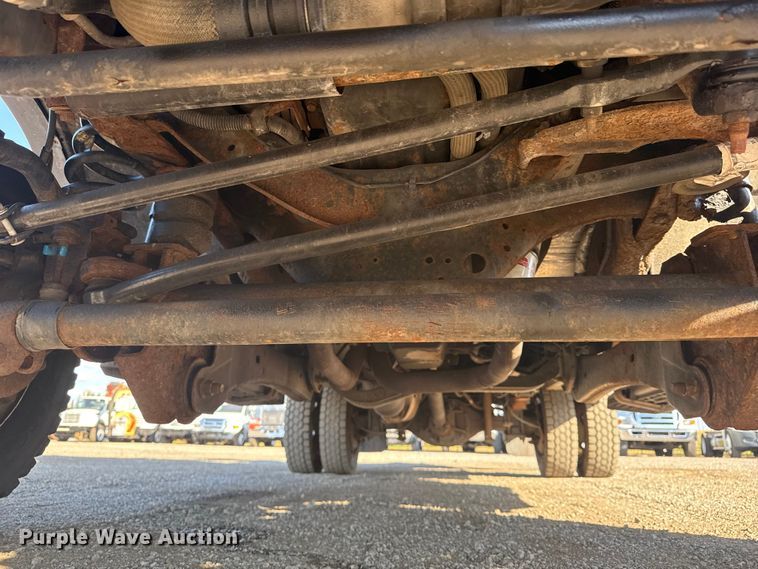 image for item EG1764 2011 Ford F450 Super Duty XL bucket truck