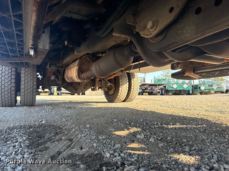 image for item EG1764 2011 Ford F450 Super Duty XL bucket truck