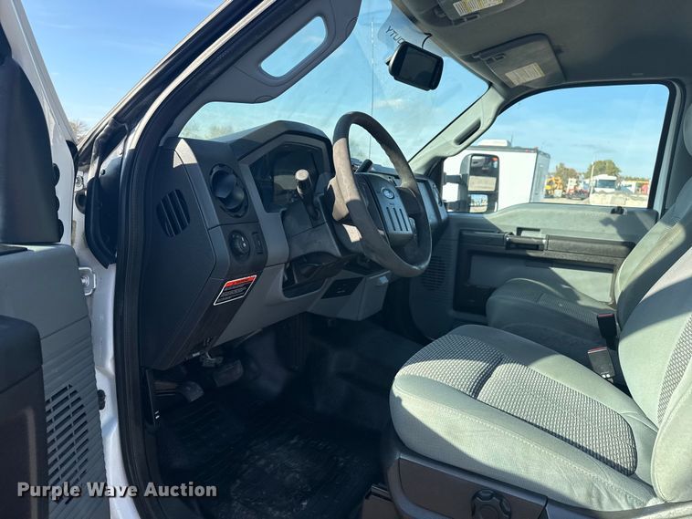 image for item EG1764 2011 Ford F450 Super Duty XL bucket truck