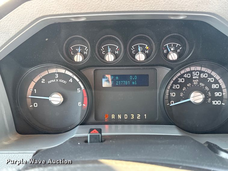 image for item EG1764 2011 Ford F450 Super Duty XL bucket truck