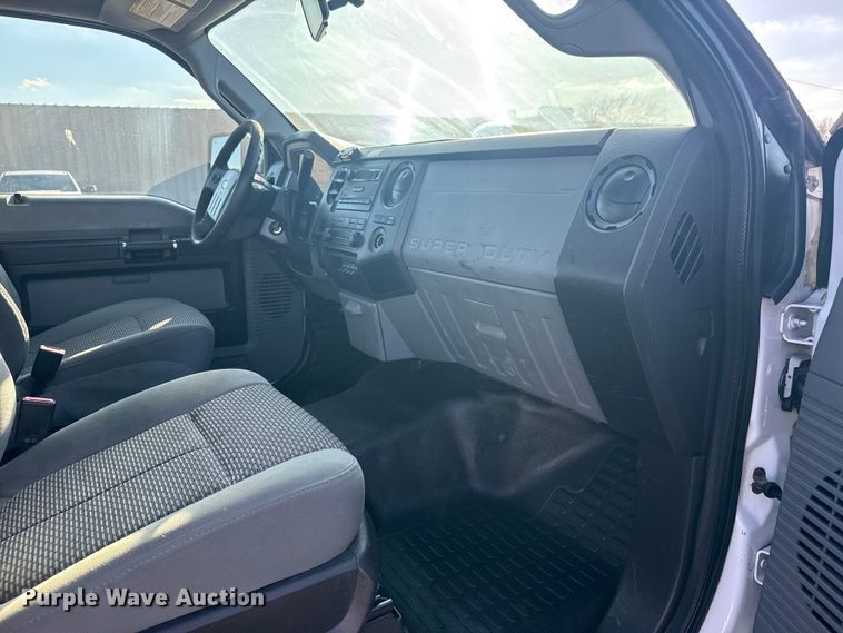 image for item EG1764 2011 Ford F450 Super Duty XL bucket truck