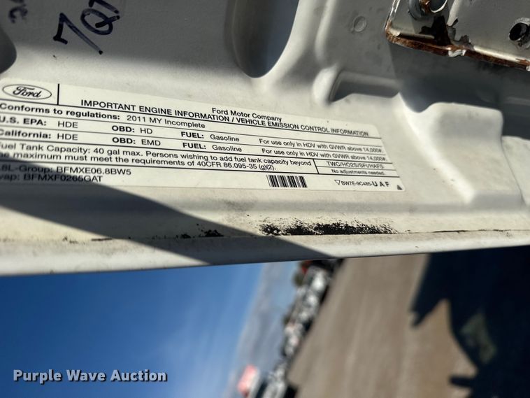 image for item EG1764 2011 Ford F450 Super Duty XL bucket truck