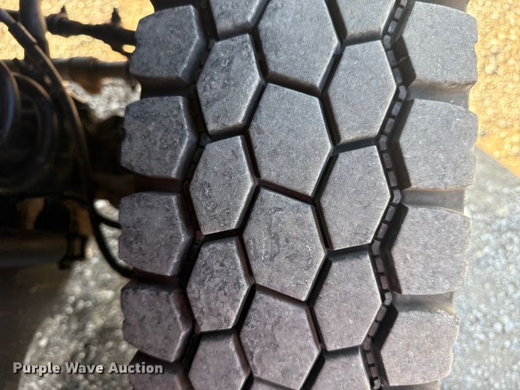 image for item EG1764 2011 Ford F450 Super Duty XL bucket truck