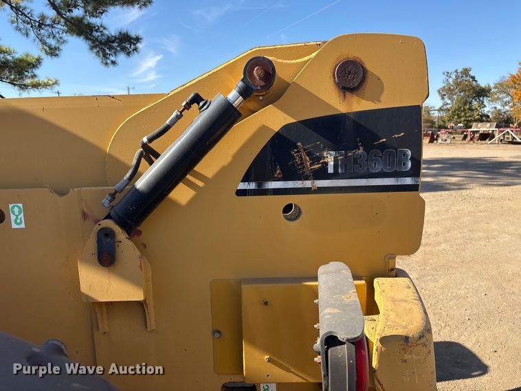 image for item EG8270 2003 Caterpillar TH360B telehandler