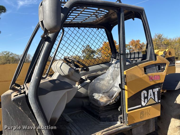 image for item EG8270 2003 Caterpillar TH360B telehandler