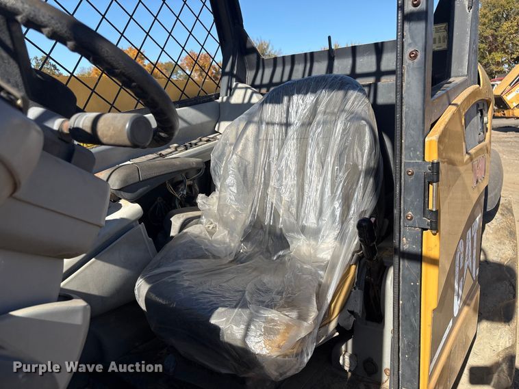 image for item EG8270 2003 Caterpillar TH360B telehandler