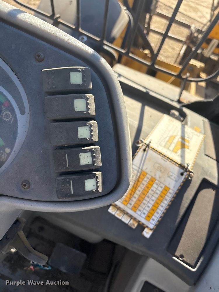 image for item EG8270 2003 Caterpillar TH360B telehandler