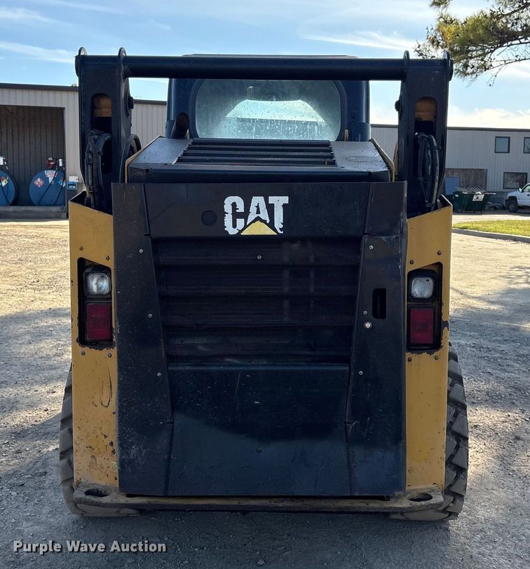 image for item EG8271 2014 Caterpillar 242D skid steer loader