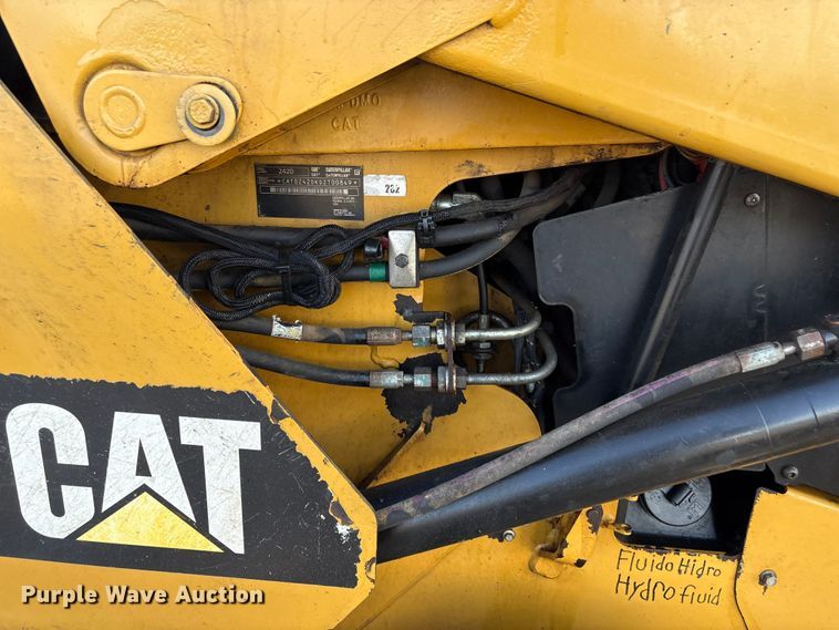 image for item EG8271 2014 Caterpillar 242D skid steer loader