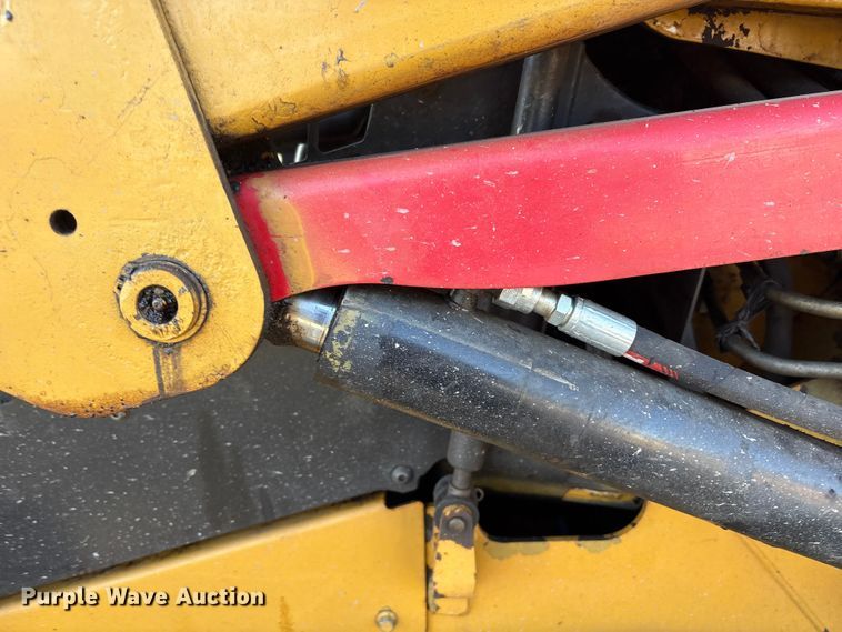 image for item EG8271 2014 Caterpillar 242D skid steer loader