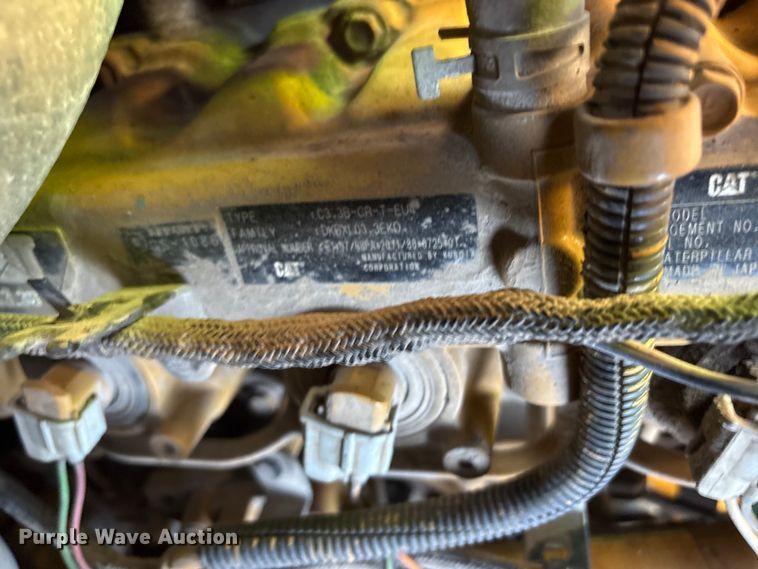 image for item EG8271 2014 Caterpillar 242D skid steer loader