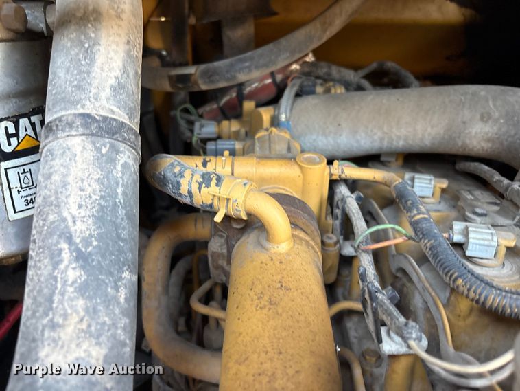 image for item EG8271 2014 Caterpillar 242D skid steer loader