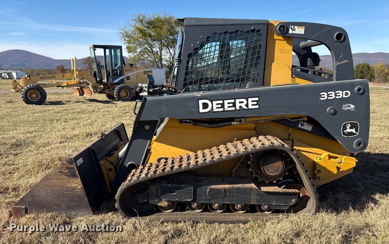 image for item EG8281 2013 John Deere 333DT tracked skid steer loader