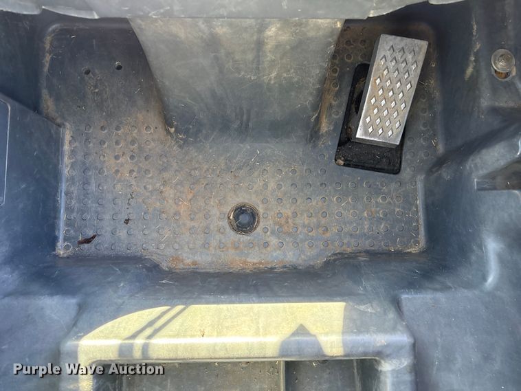 image for item EG8281 2013 John Deere 333DT tracked skid steer loader