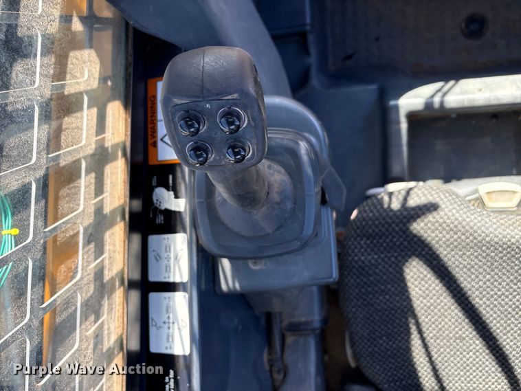 image for item EG8281 2013 John Deere 333DT tracked skid steer loader