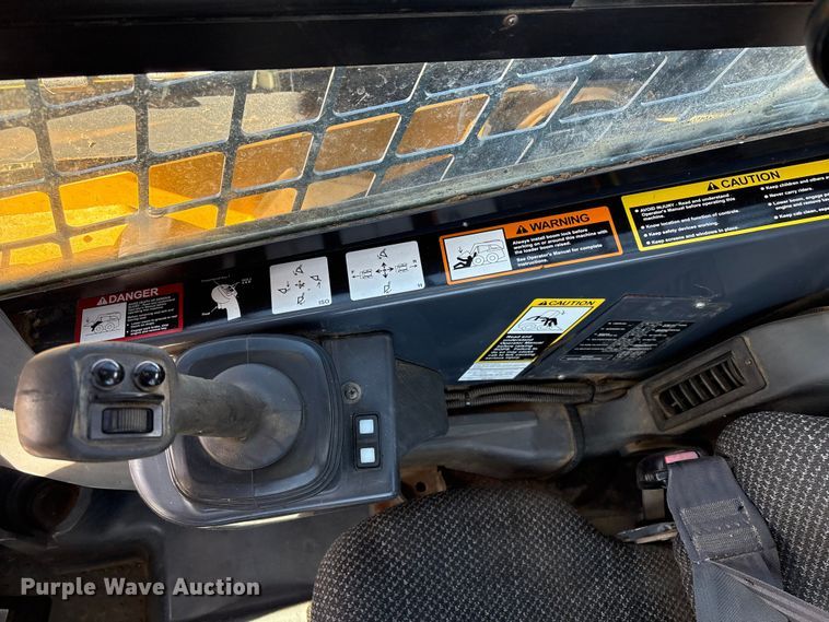 image for item EG8281 2013 John Deere 333DT tracked skid steer loader