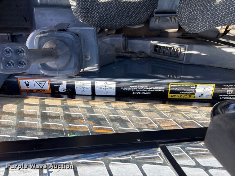 image for item EG8281 2013 John Deere 333DT tracked skid steer loader