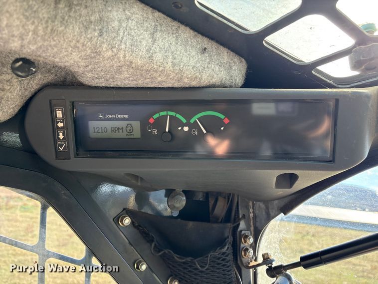 image for item EG8281 2013 John Deere 333DT tracked skid steer loader