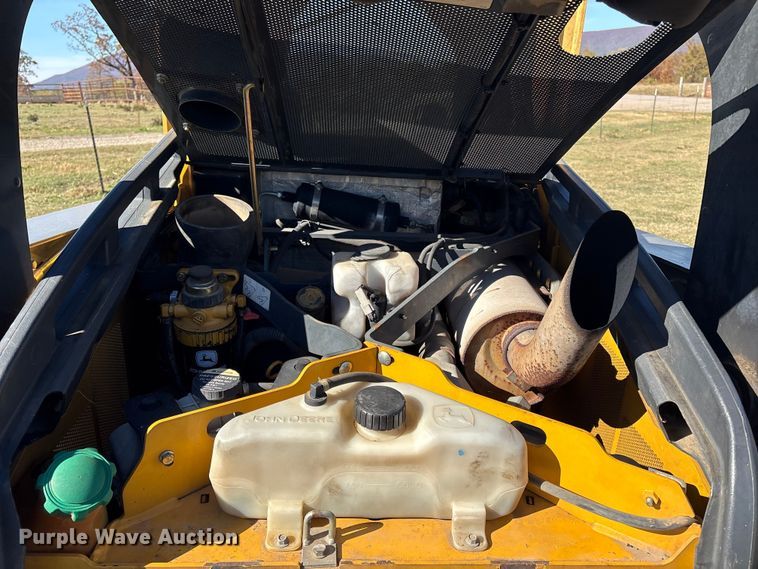 image for item EG8281 2013 John Deere 333DT tracked skid steer loader