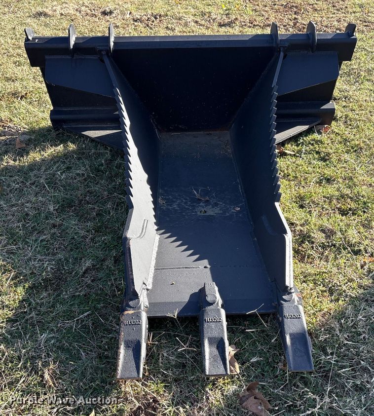 image for item EG8282 Cut XT skid steer bucket