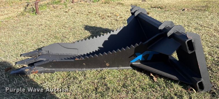 image for item EG8282 Cut XT skid steer bucket