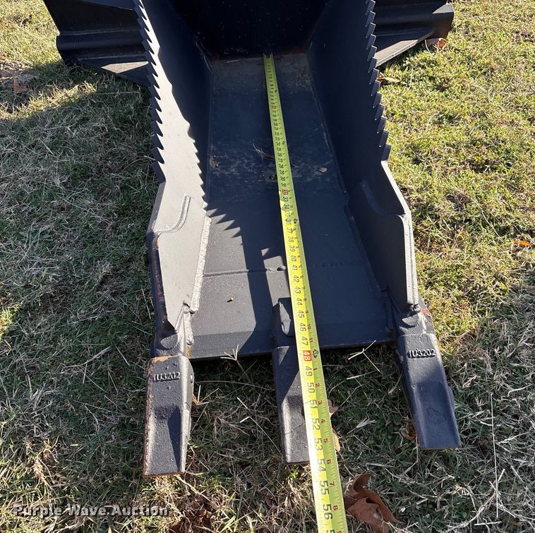 image for item EG8282 Cut XT skid steer bucket