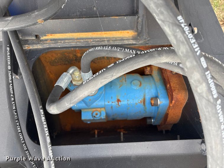 image for item EG8286 JCT skid steer concrete mixer