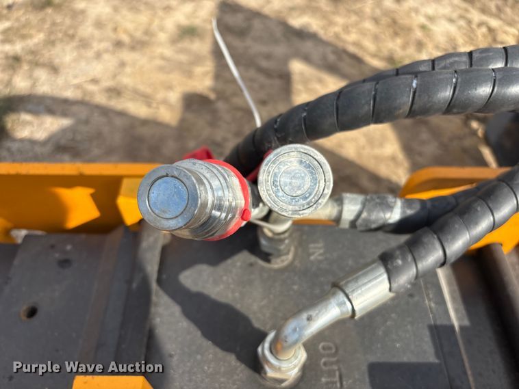 image for item EG8288 2025 GIYI P680 skid steer post driver